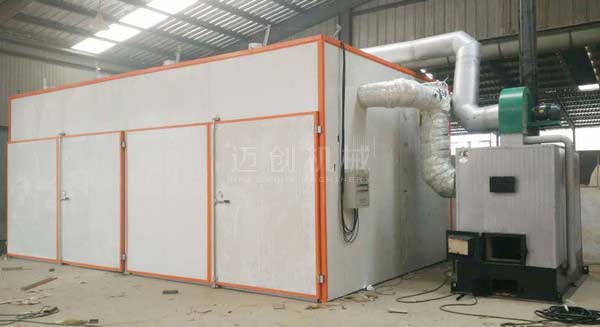 木材烘干機(jī)生產(chǎn)現(xiàn)場(chǎng)